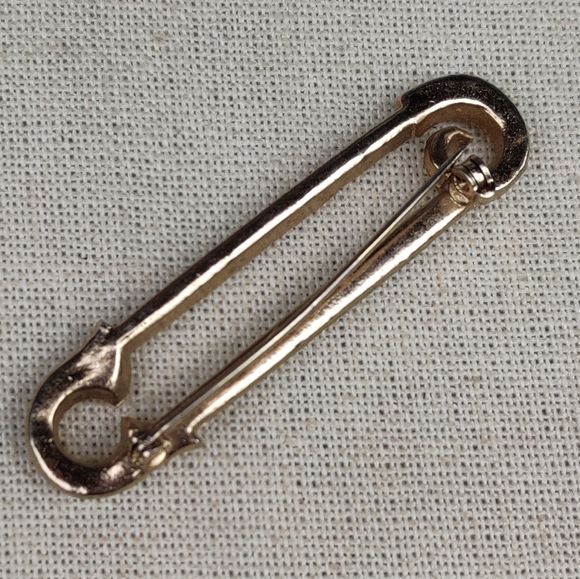 Vintage baguette safety pin brooch - Picture 3 of 11
